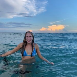 Meet your Posher, Ellie